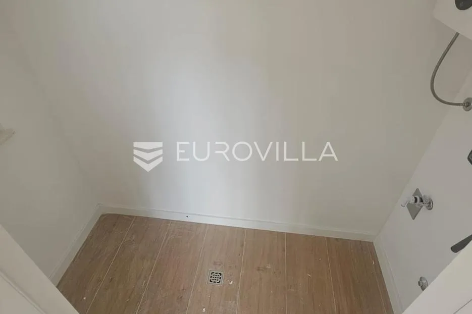 trogir,, seget, penthouse od 107 m² novogradnji s garažom i liftom - slika 11