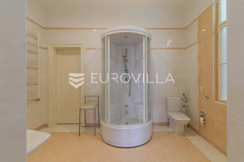 zagreb, centar, zrinjevac luksuzno uređen, reprezentativan četverosoban stan, 160 m² - slika 9