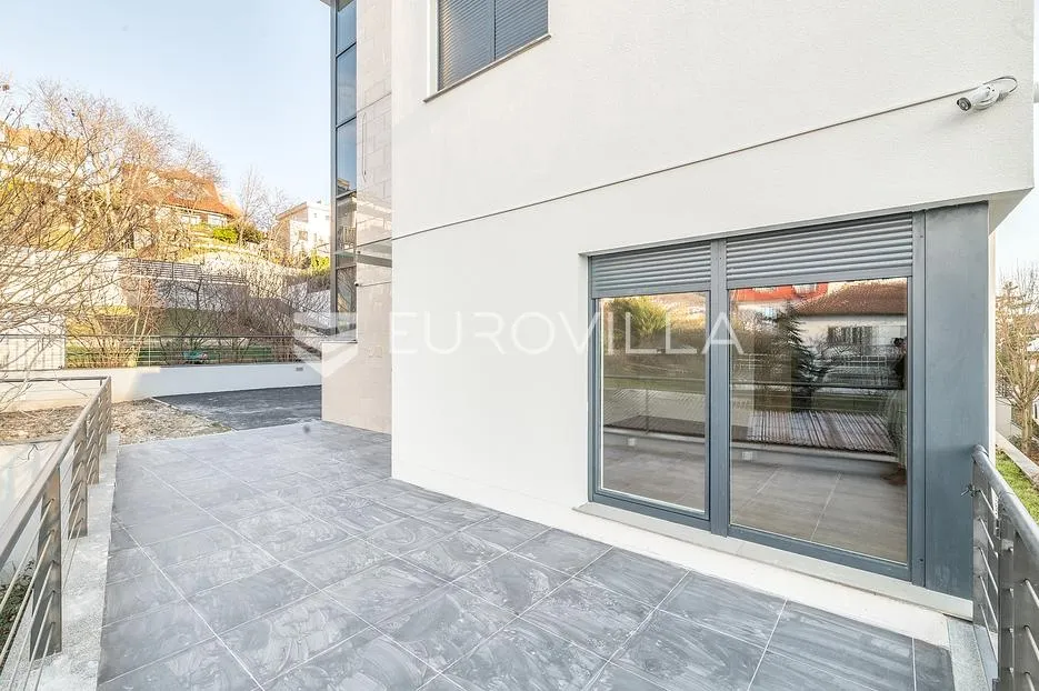zagreb, mlinovi, luksuzan četverosoban stan 152 m² u duplex kući s garažom - slika 16