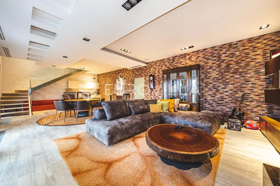 zagreb, gornje prekrižje, ekskluzivna obiteljska vila 376 m² na zemljištu od 704 m² - slika 14