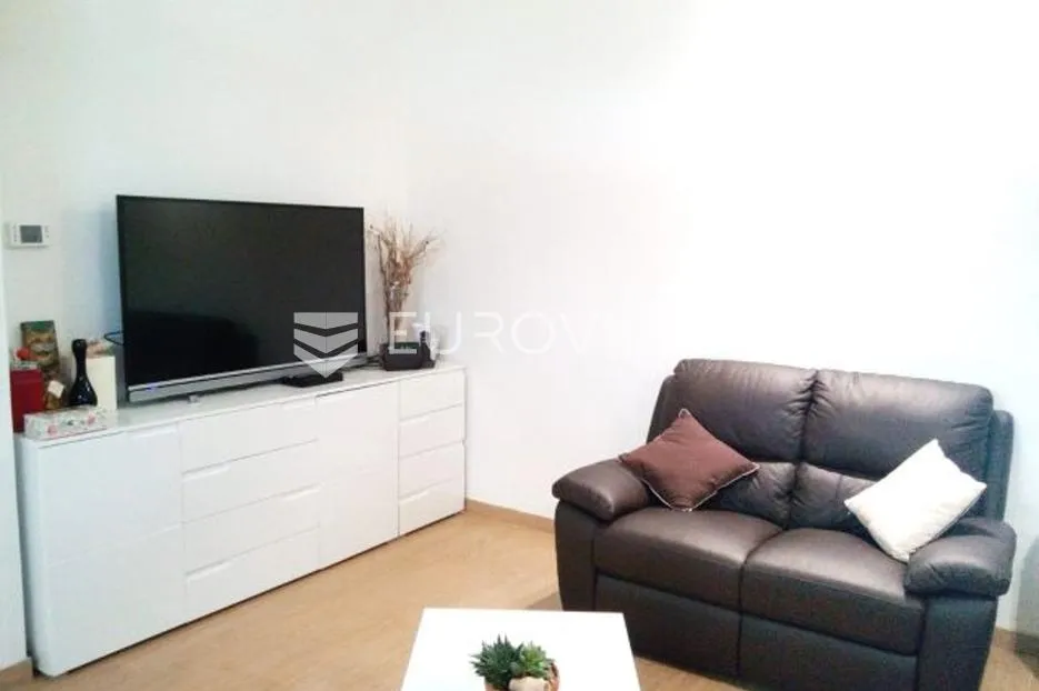 viškovo, gornji sroki, četverosoban stan površine 94,75 m² s prostranom okućnicom - slika 3