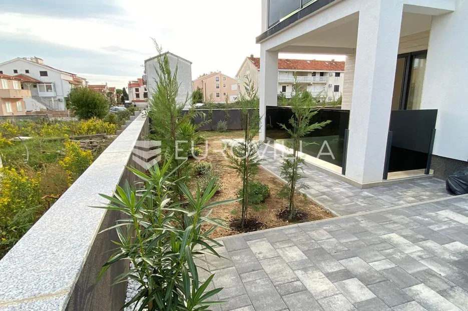 zadar, privlaka, dvosoban stan na prvom katu moderne zgrade s pogledom na more - slika 20