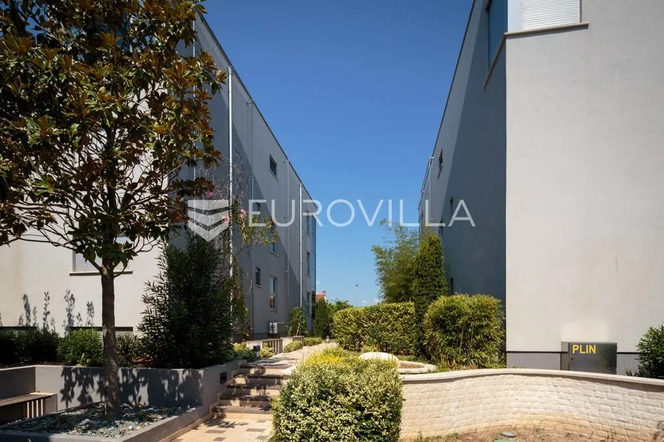 pula, dolinka, luksuzan trosoban stan 129 m², novogradnja, blizina mora i centra - slika 35