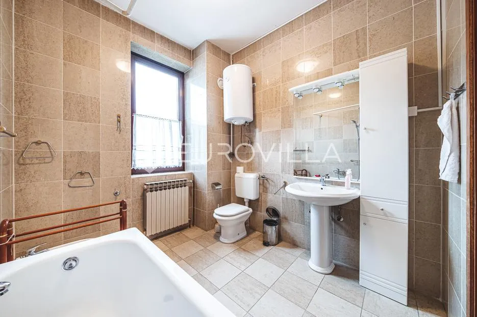 zagreb, šalata, četverosoban stan s terasom 150 m² - slika 12