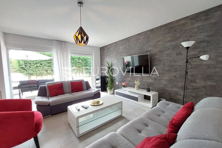 šišan, moderna villa s bazenom na mirnoj lokaciji - slika 6