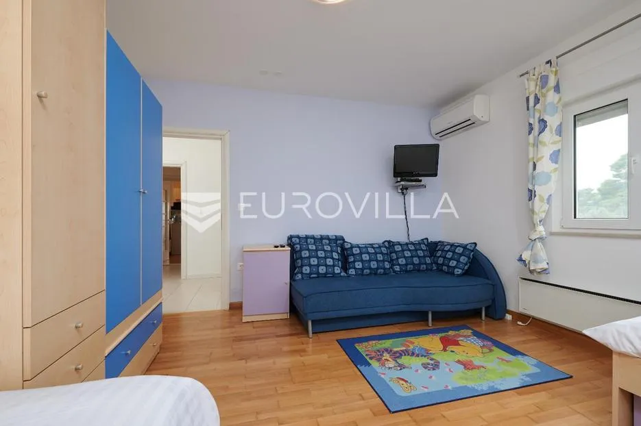 trogir, saldun, dvosoban stan površine 90 m2 s pogledom na more - slika 16