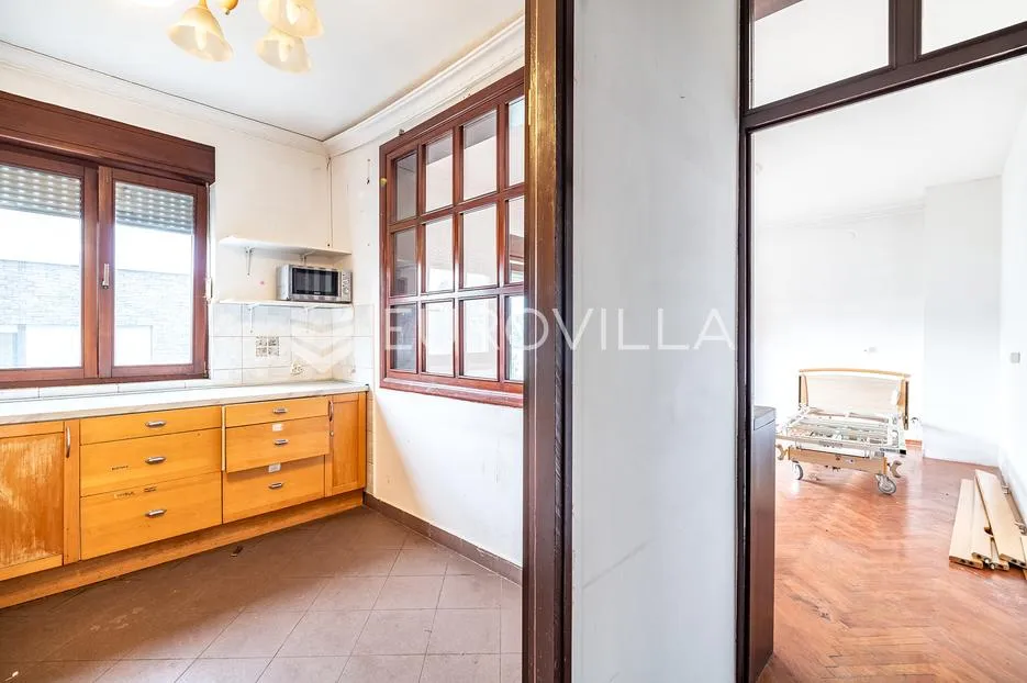 remete, objekt 1.050 m², idealan za vrtić/dom - slika 3