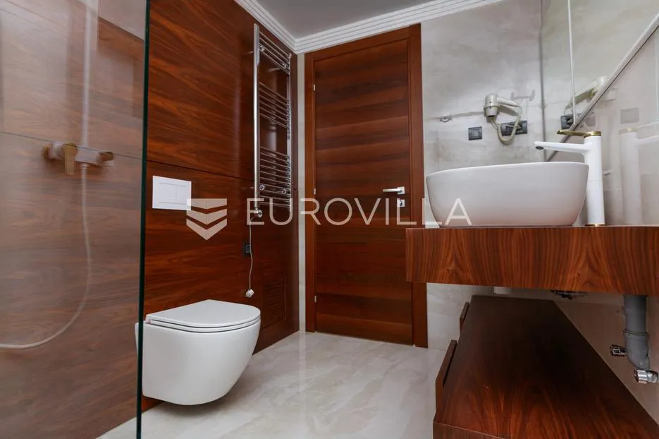malinska dubašnica, 152,57 m² trosobni luksuzan stan s boravkom i bazenom - slika 16