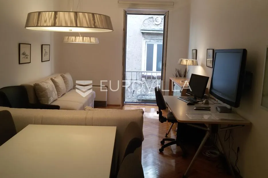 rijeka, centar, idealna investicija, dvosoban stan 60 m² u zgradi s liftom - slika 2