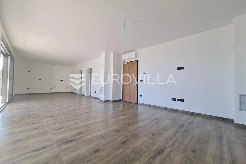 vir, luksuzan apartman s 3 spavaće sobe, prvi red do mora, centar otoka - slika 10