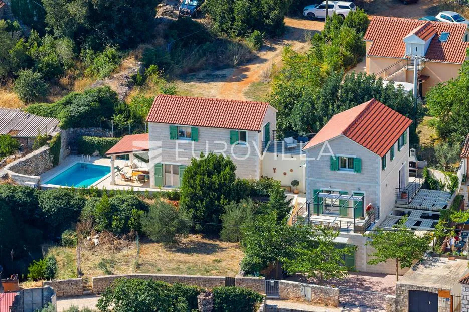Hvar, Vrboska, predivna kamena vila u blizini mora - Vrboska, Jelsa