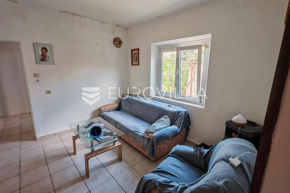 pula, kaštanjer, kuća u nizu 149.24 m², prilika za investitore, top lokacija - slika 7