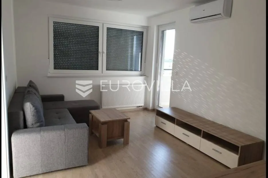 Zagreb, Volovčica, novogradnja, trosoban stan s loggiom i garažnim mjestom