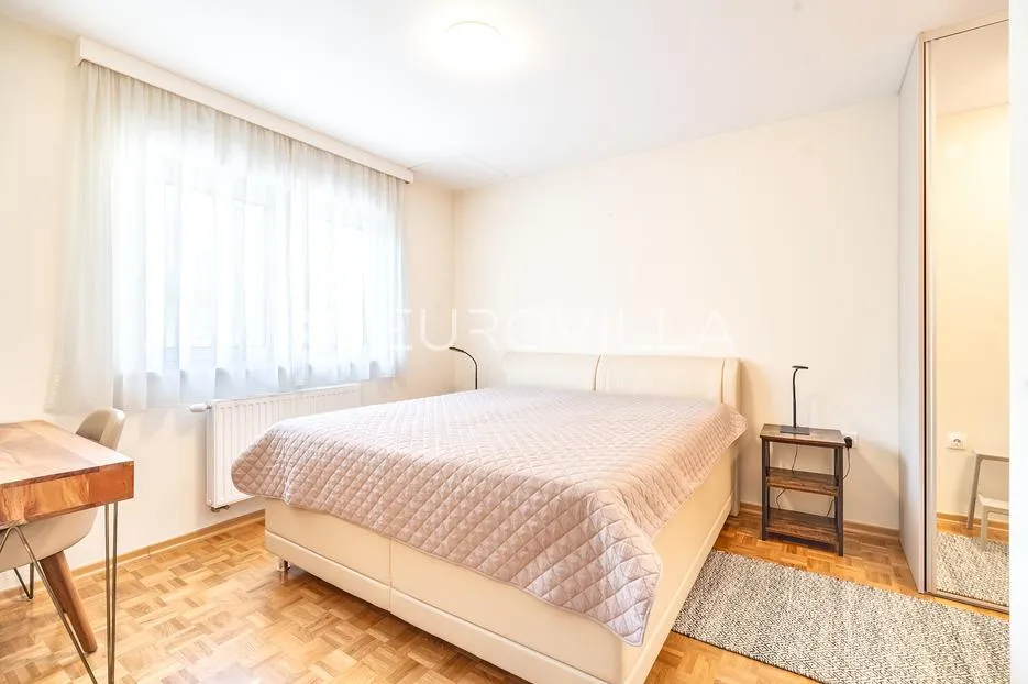 zagreb, vrapče, kuća s dva odvojena stana, potpuno renovirana 2023., terasa, dvorište - slika 5