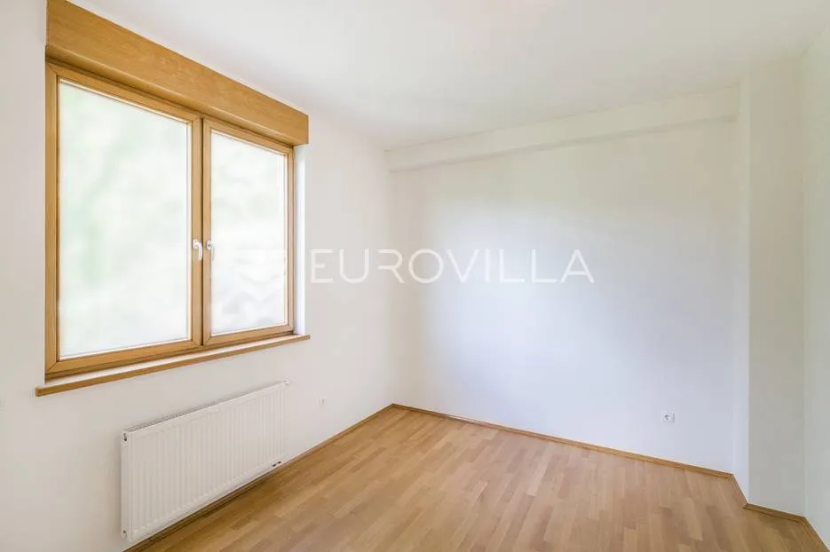 šestinski vrh, četverosoban stan 130 m², za najam - slika 23