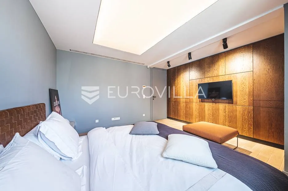 zagreb, mlinovi, luksuzan četverosoban stan 138 m² u duplex kući s garažom - slika 17