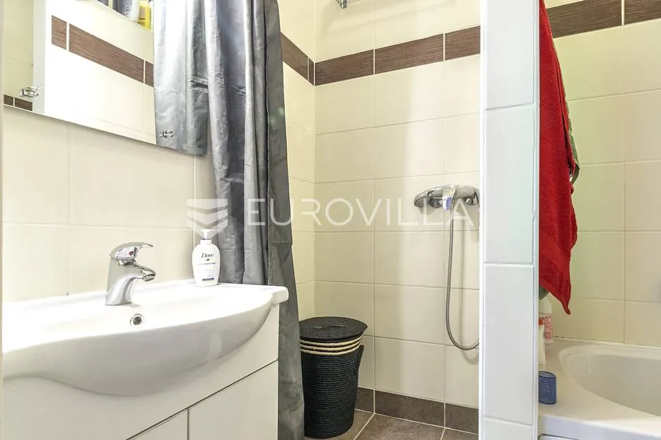 zagreb, centar, funkcionalan dvosobni stan površine 38 m² uključene režije - slika 8