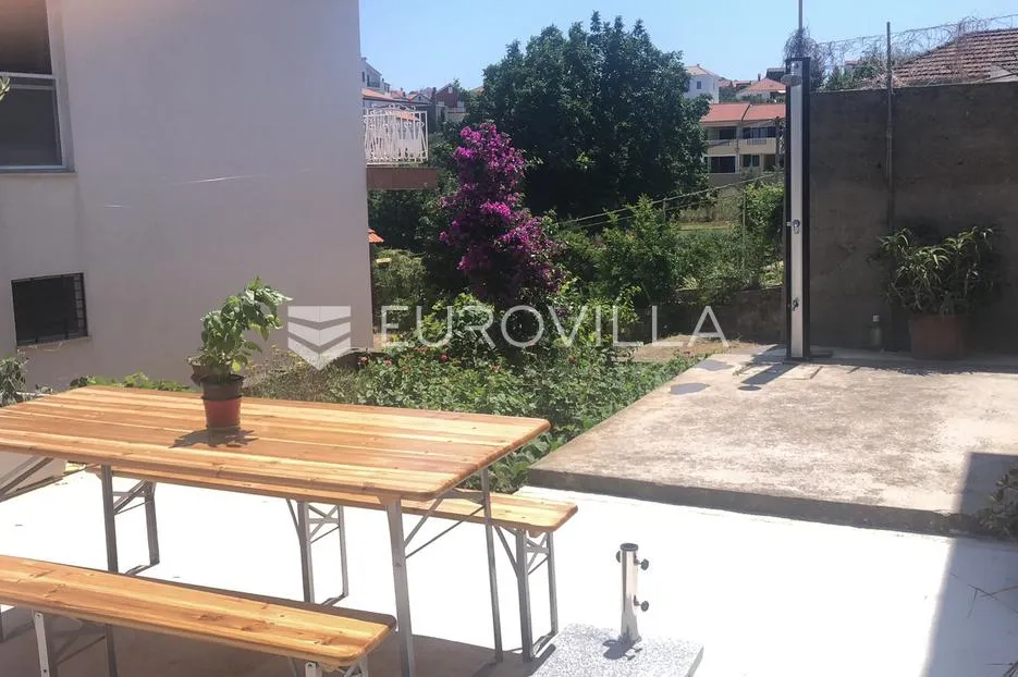 zadar, kali, lijepa kuća blizu mora s dva odvojena stana - slika 14