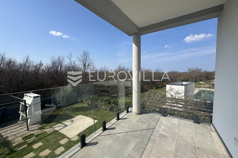 istra, žbandaj, troetažni stan 126 m² s 4 spavaće sobe, vrtom i parkingom - slika 25
