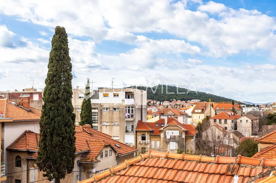 split, manuš, dvosoban stan s velikim potencijalom - slika 26