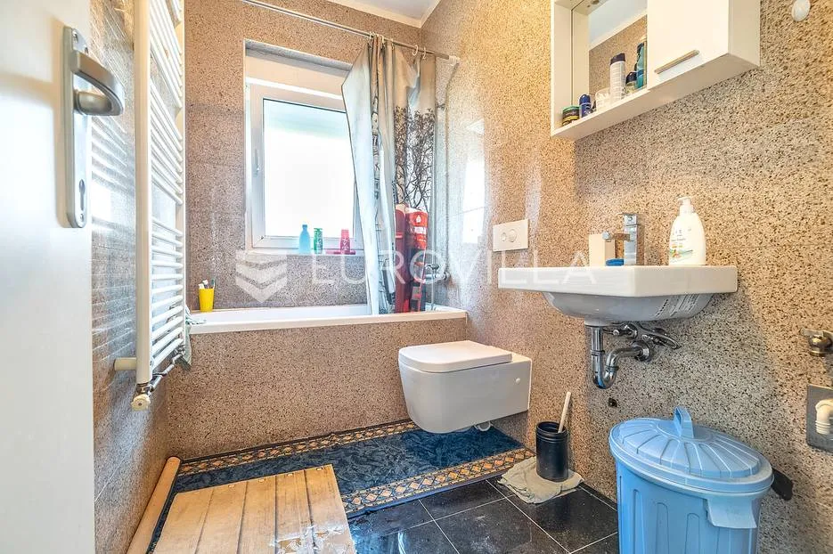 zagreb, bijenik peterosoban stan nkp 112 m2 + vpm - slika 7