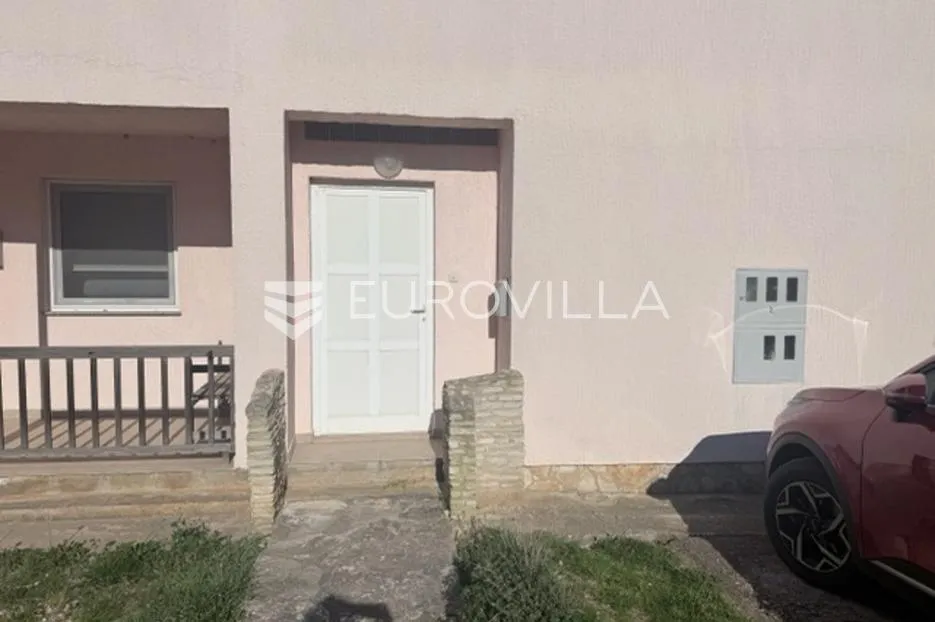 istra, ližnjan, dvosoban stan u prizemlju s prostranom natkrivenom terasom i vrtom - slika 6