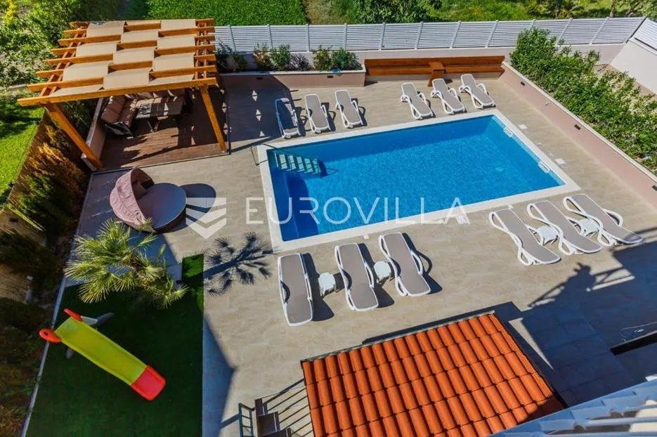 Kaštel Lukšić, vila s bazenom i pogledom na more - Kaštel Lukšić, Kaštela