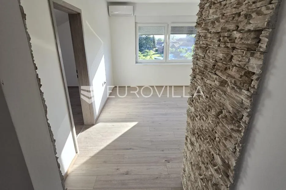lužani, oriovac, renoviran trosobni stan, 62 m² - slika 3