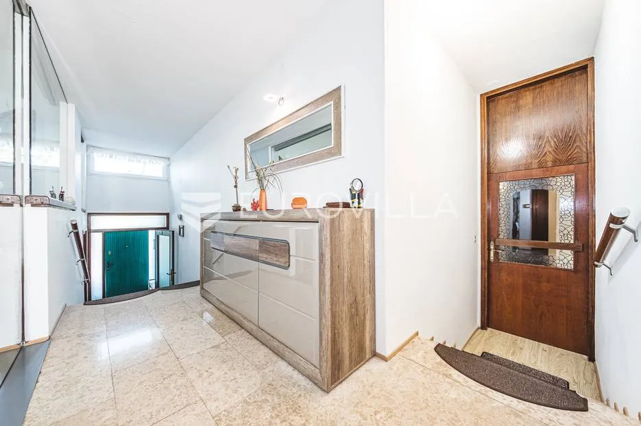 otok krk, njivice, prekrasna kuća s pogledom na more nkp 244 m2 - slika 25