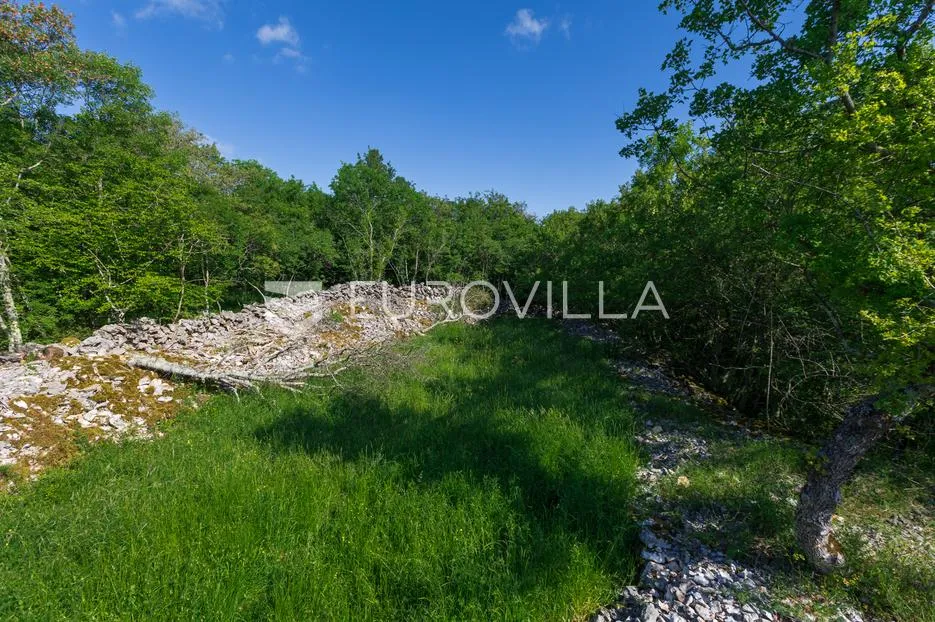 otok krk, gostinjac, ucrtana starina i 3 građevinske čestice površine 950 m² - slika 5