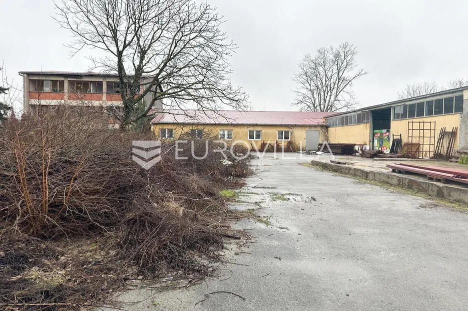 vinkovci, kanovci, skladišno, proizvodni pogon na zemljištu 5150 m²; odlična lokacija - slika 2