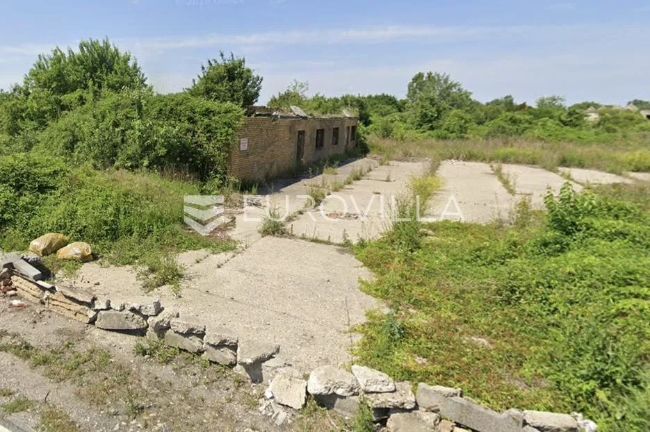 Vukovar, investicijsko zemljište 21.027 m² bivša ciglana - Sajmište