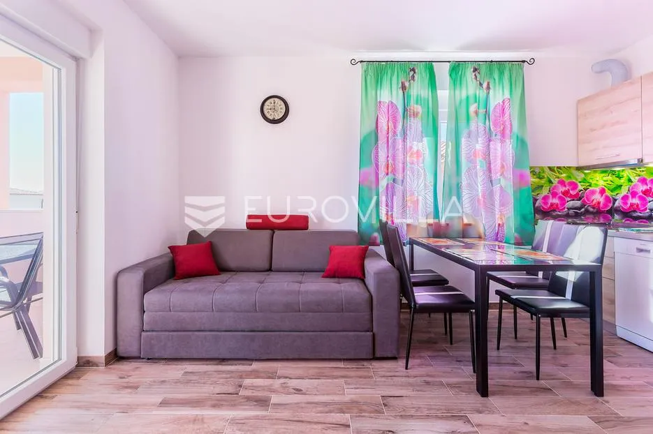 istra, medulin, velika samostojeća kuća sa 7 apartmana 100 m od mora - slika 54