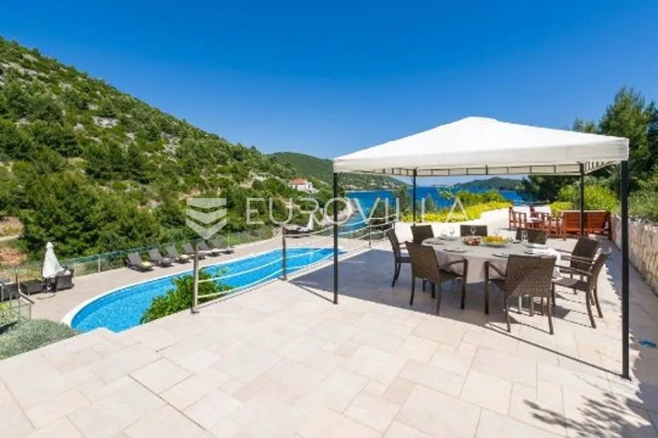 korčula, atraktivna vila prvi red do mora - slika 30