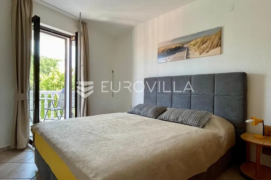 crikvenica, kuća sa 4 apartmana i 2 poslovna prostora, centar, pogled na more - slika 24