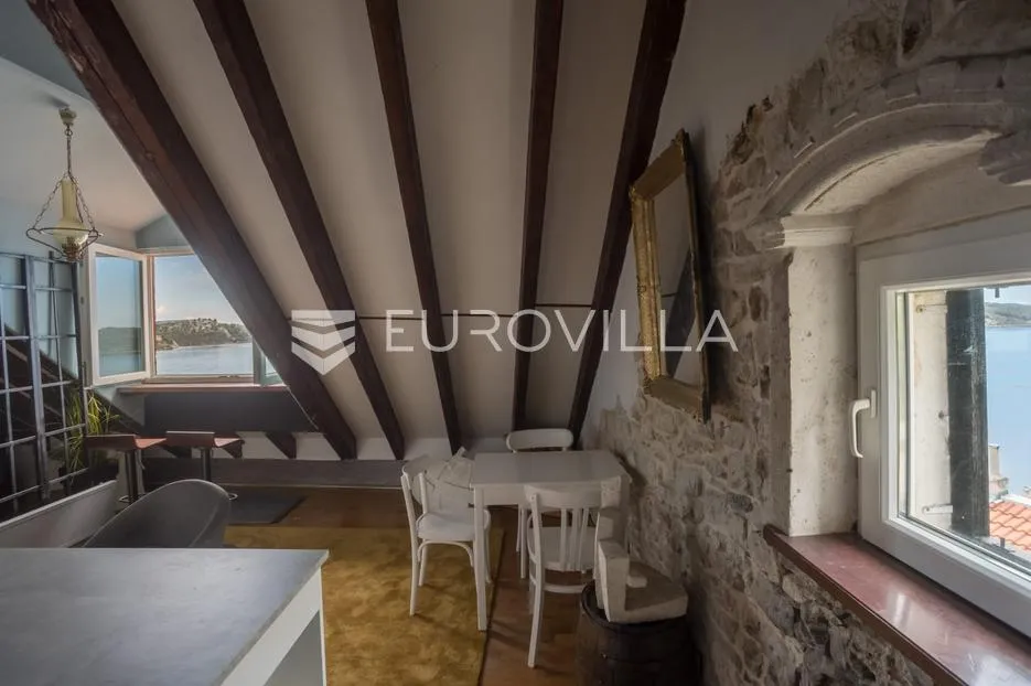 šibenik, stara gradska jezgra, povijesna palača iz 12. stoljeća - slika 14