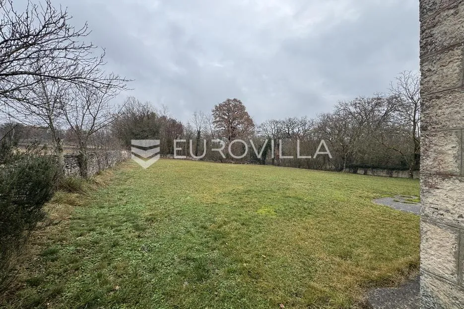 istra, kanfanar, autentična istarska kuća 200 m² s velikim potencijalom i velikom okućnicom - slika 27