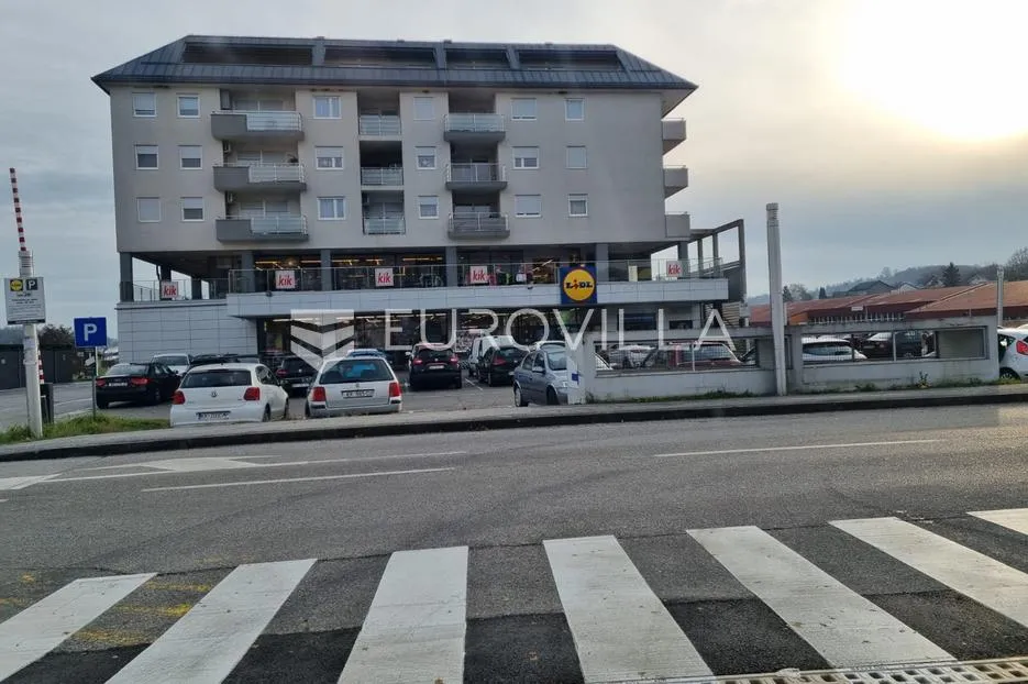 Krapina, prostran poslovni prostor 12 garažnij parkirnih mjesta, 489 m² - Galge