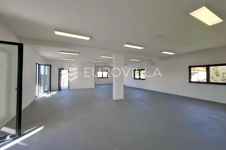 čavle, mavrinci, poslovni prostor površine 200 m² u novogradnji - slika 2