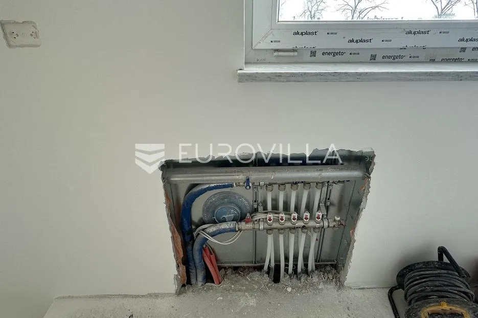 istra, marčana moderna dvojna kuća nkp 240 m2 sa velikim bazenom 35 m2 - slika 25