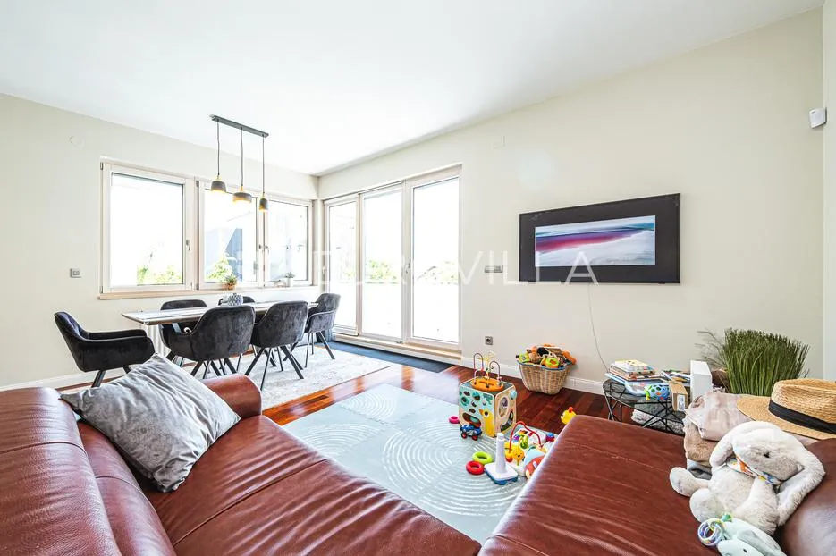 zagreb, zelengaj, trosoban stan, 94 m² s loggiom i 2 parking mjesta - slika 2