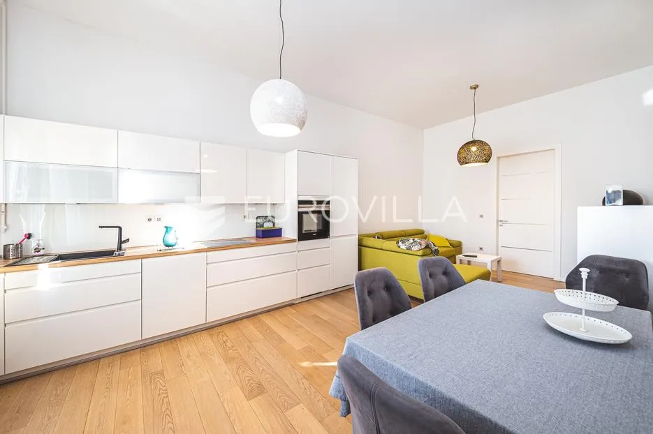 zagreb, donji grad, moderan četverosoban stan 90 m² - slika 4