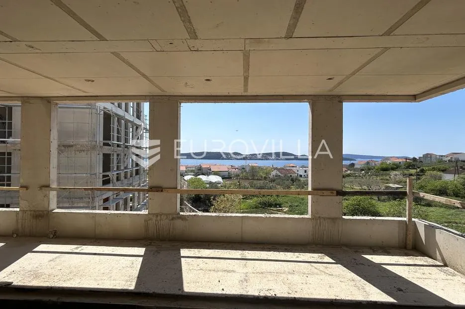 trogir, seget donji, dvosoban stan na drugom katu neto korisne površine 90 m², s4, c - slika 11