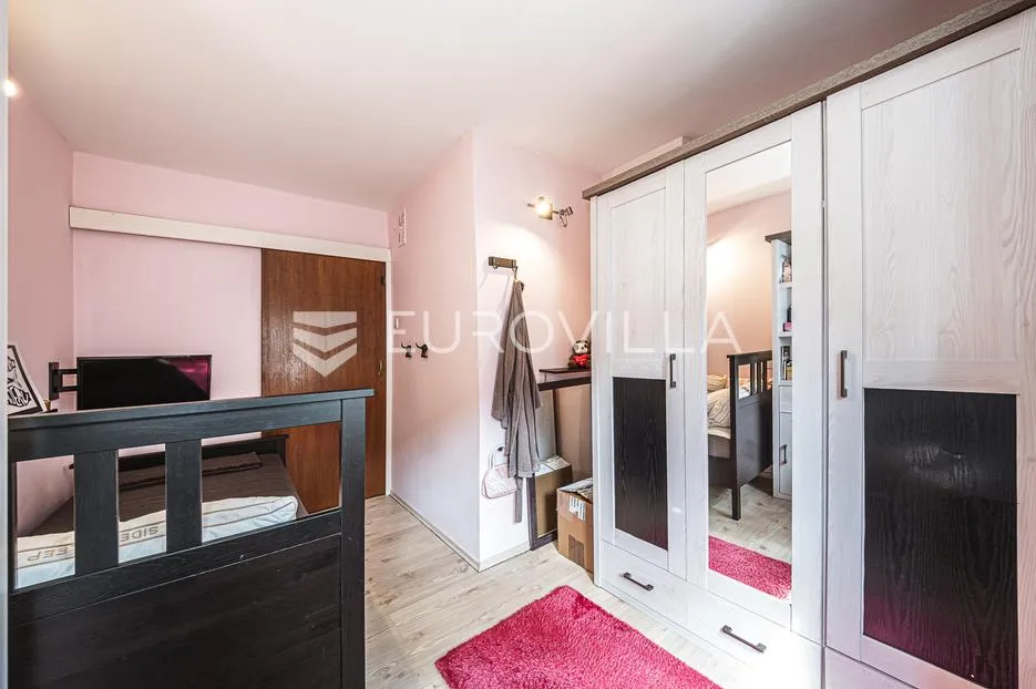 zagreb, trnsko, funkcionalan četverosoban stan 64 m² - slika 12