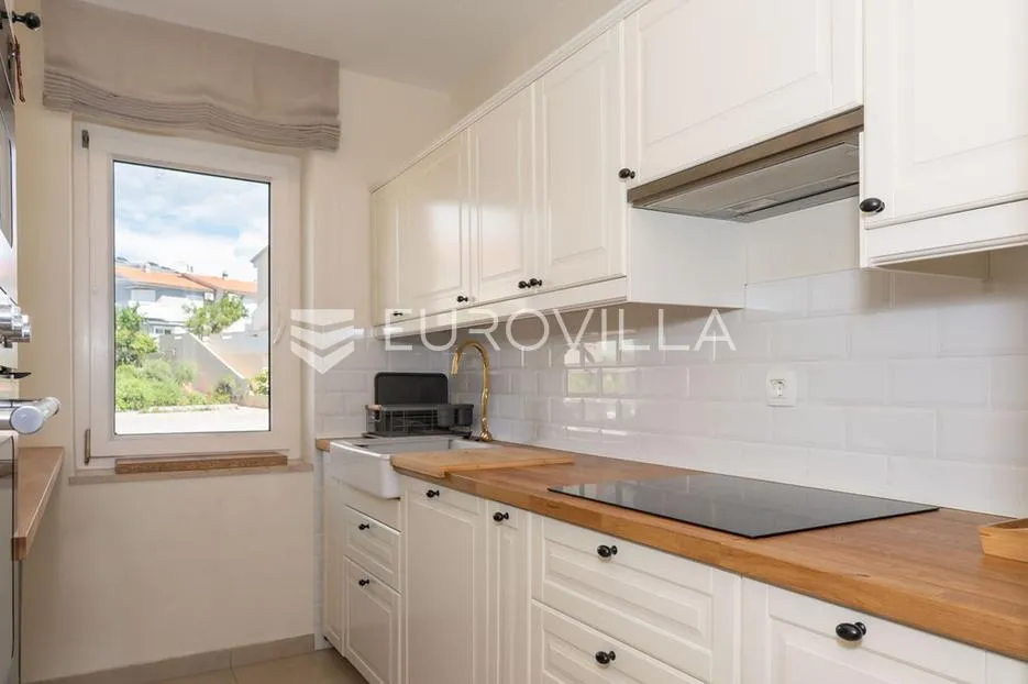 krk, grad krk, stan 70 m², garaža 20 m² - slika 1