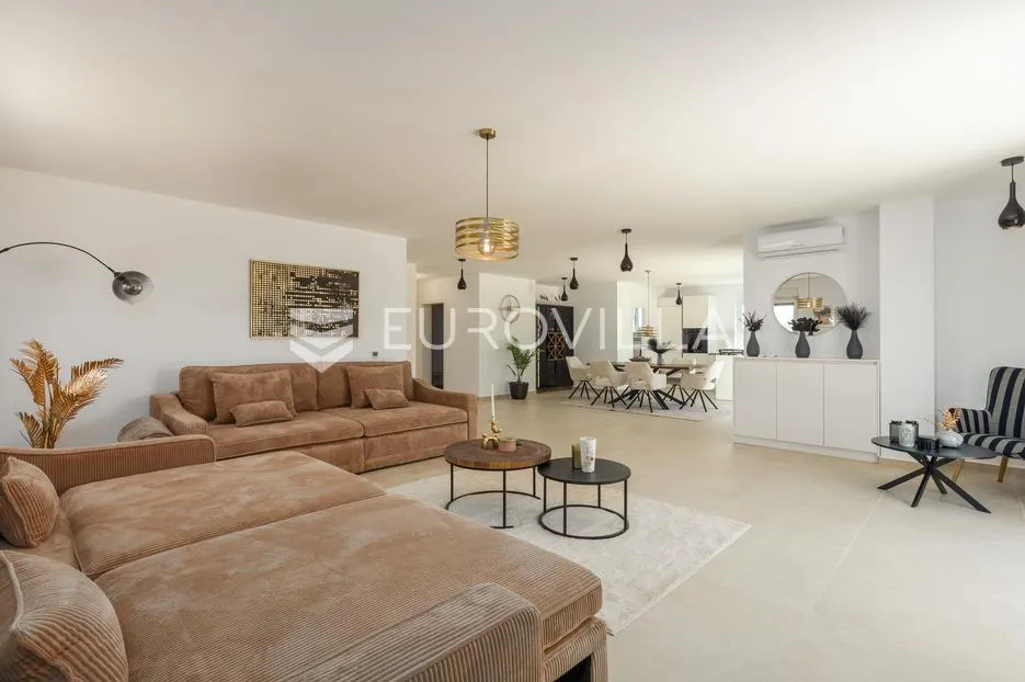 istra, tar, penthouse, tri spavaće sobe, lift, dva parkirna mjesta, novogradnja 191 m² - slika 1