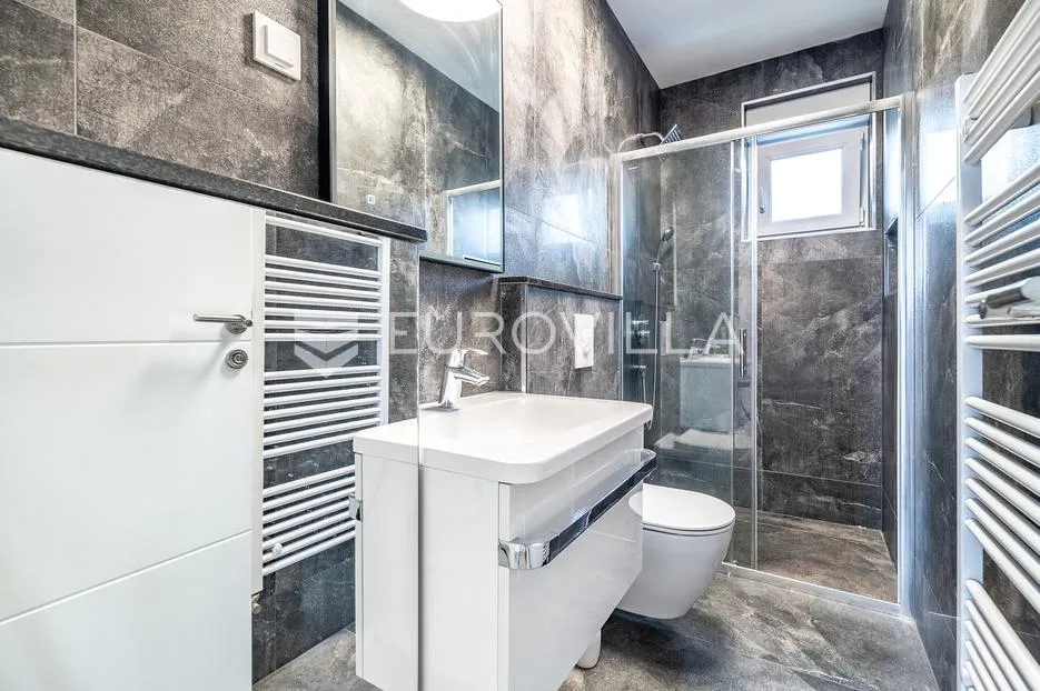 zagreb, jarun, prekrasan dvoetažan, četverosoban stan, 106 m², 2 parkirna mjesta - slika 11