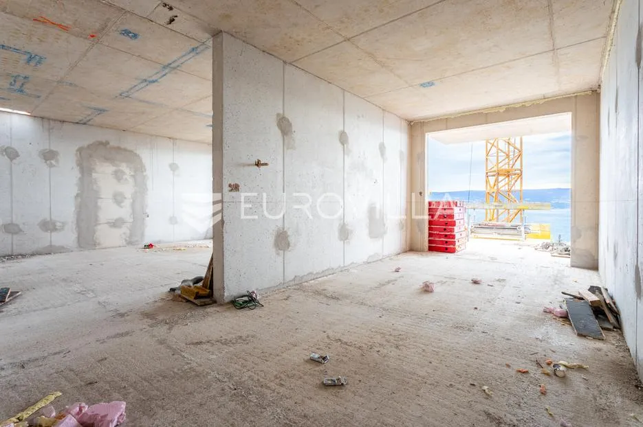 omiš, dvosoban stan na četvrtom katu s panoramskim pogledom na more i grad, 86 m² - slika 7