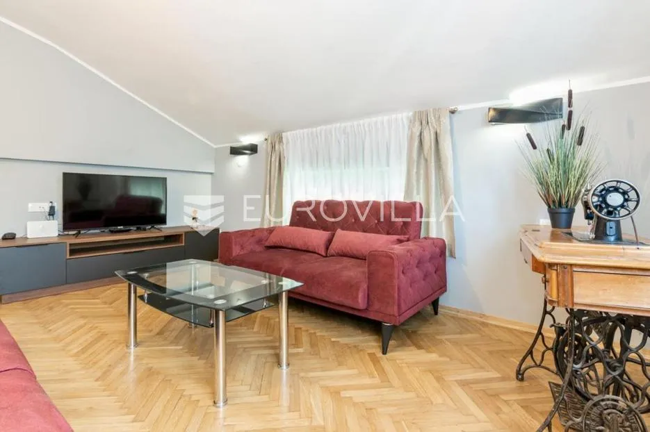 opatija, centar, prekrasna etaža kuće 141 m² u vili iz talijanskog doba - slika 13