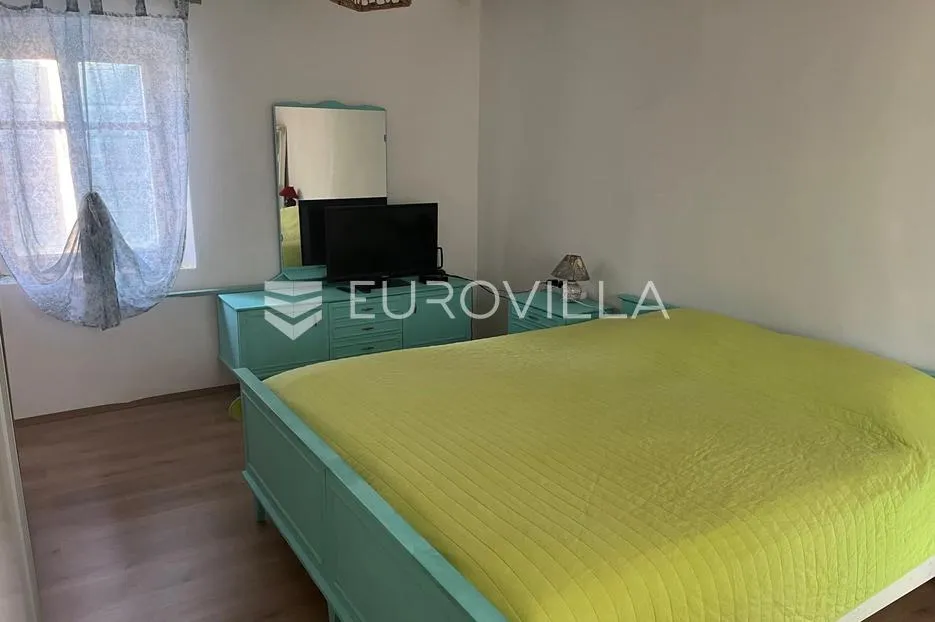istra, juršići dugoročni najam od 1.10 predivne kamene kuće s prostranim dvorištem - slika 9